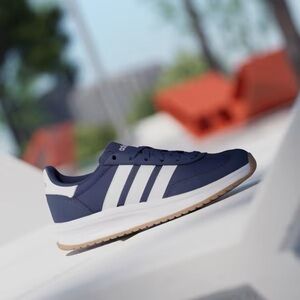 Adidas Run 70’s Navy Kid’s Shoes NEW Size 5.5